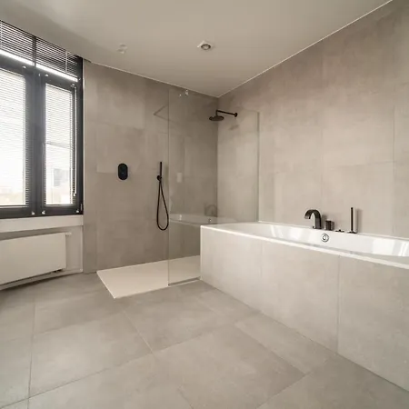 Apartment Luxurious Penthouse On Prime Location *